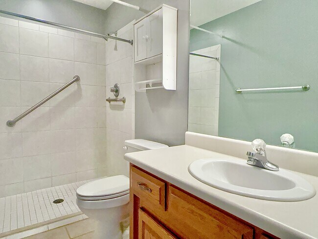 Building Photo - 46 Live Oak Trail