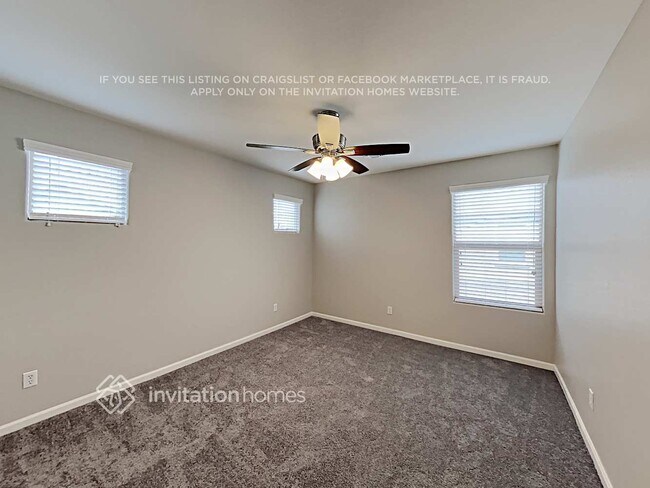 Building Photo - 1391 S Moccasin Trail