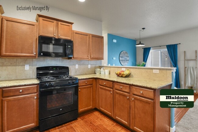 Building Photo - Very Nice Three Bedroom Home with a Loft a...
