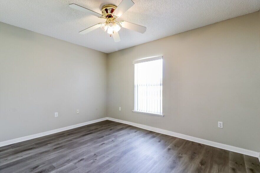 Building Photo - 3830 Sleepy Hill Oaks Loop