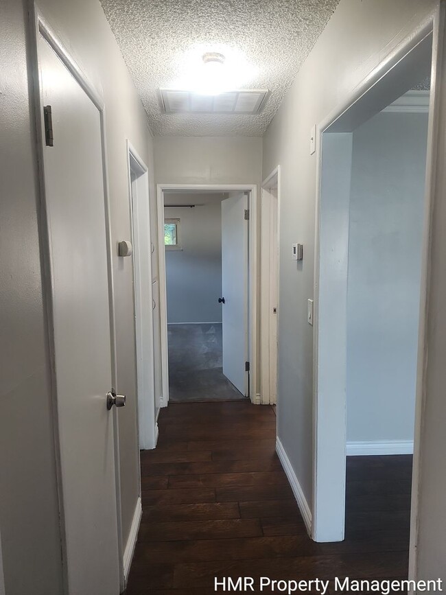 Building Photo - 3 Bedroom 1 Bath Gem For Rent!