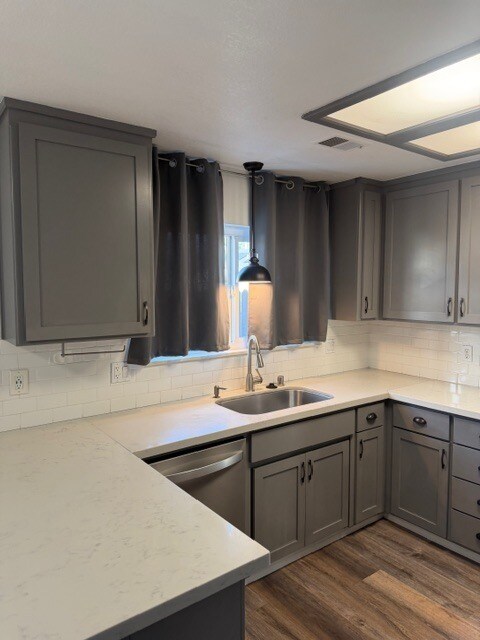 Building Photo - Manteca 4 Bedroom 3 Bathroom Home