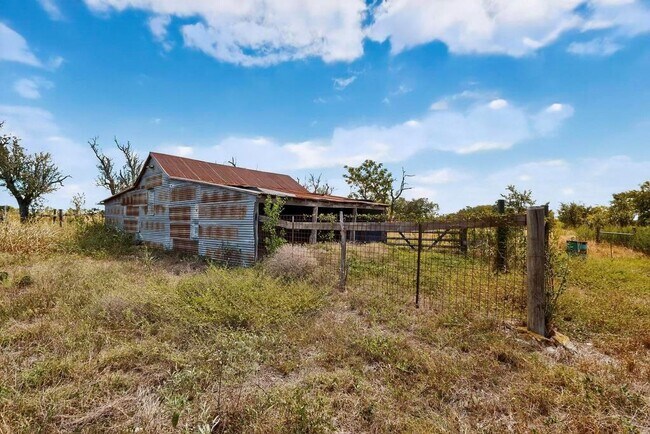 Building Photo - 5180 Fm 972