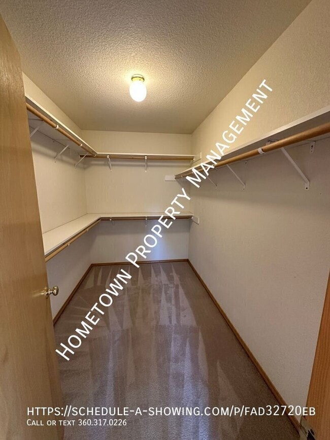 Building Photo - 5201 43rd Ct SE