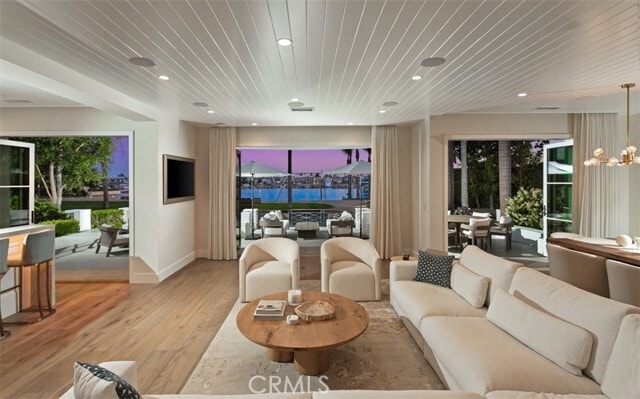 Building Photo - 2401 Bayshore Dr