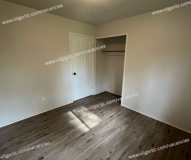 Building Photo - 3 Bedrooms | 1 Bathroom – Single-Family Ho...