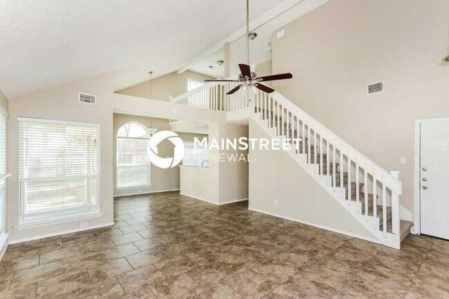 Building Photo - 3 Bedroom Pet-Friendly Home in Arlington, TX with Main Street Renewal