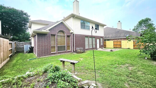 Building Photo - 3121 English Oaks Blvd