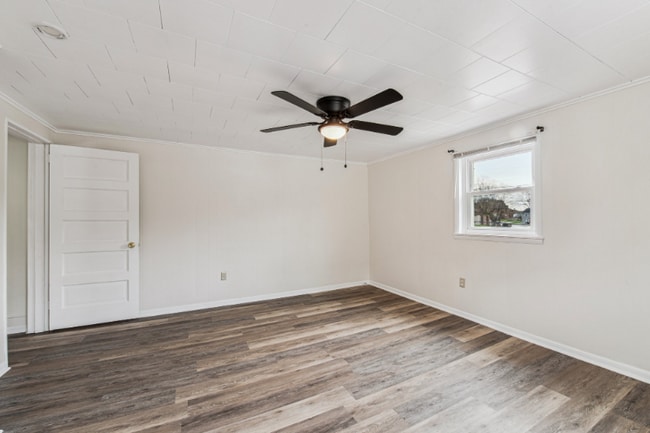 Building Photo - 761 W Otterman St