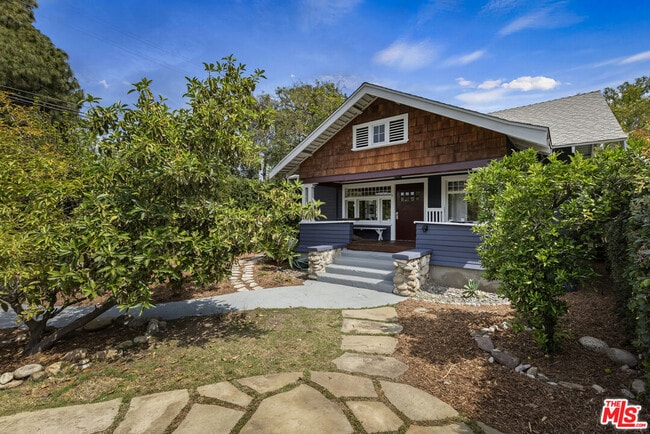 Building Photo - 201 S Ave 55