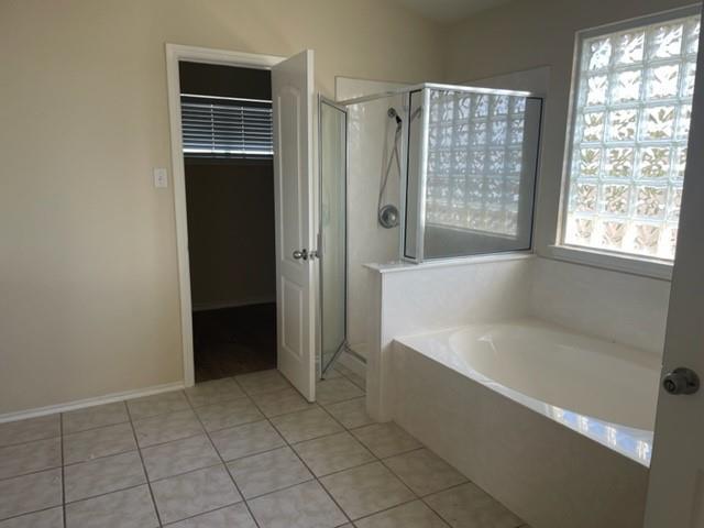 Building Photo - 2105 Fall Creek Dr