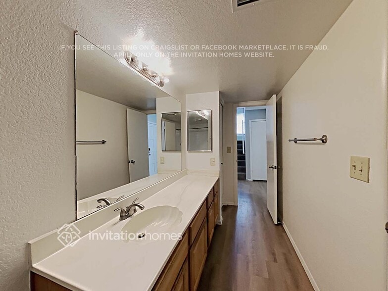 Building Photo - 446 E Wescott Dr