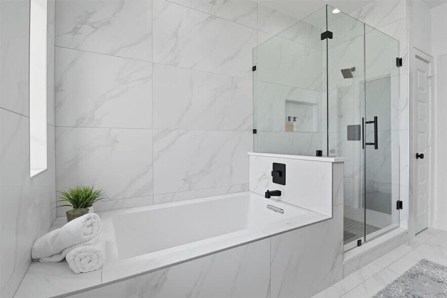 Building Photo - 2926 El Fenice Ln