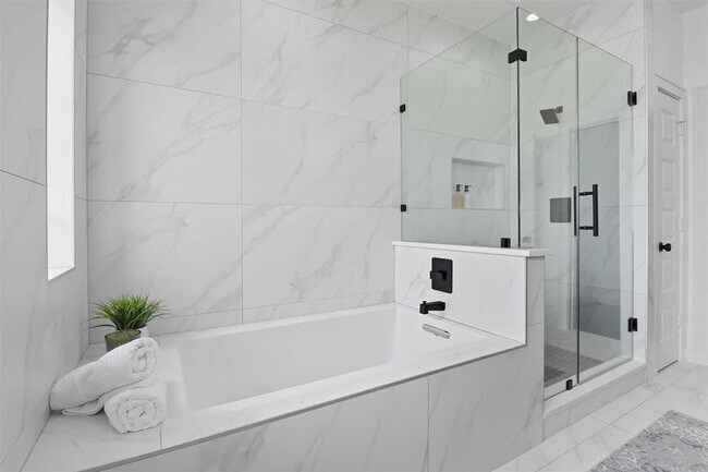 Building Photo - 2909 El Fenice Ln