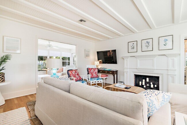 Building Photo - 210 Monceaux Rd