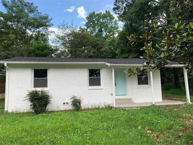 Primary Photo - 110 Raymond St