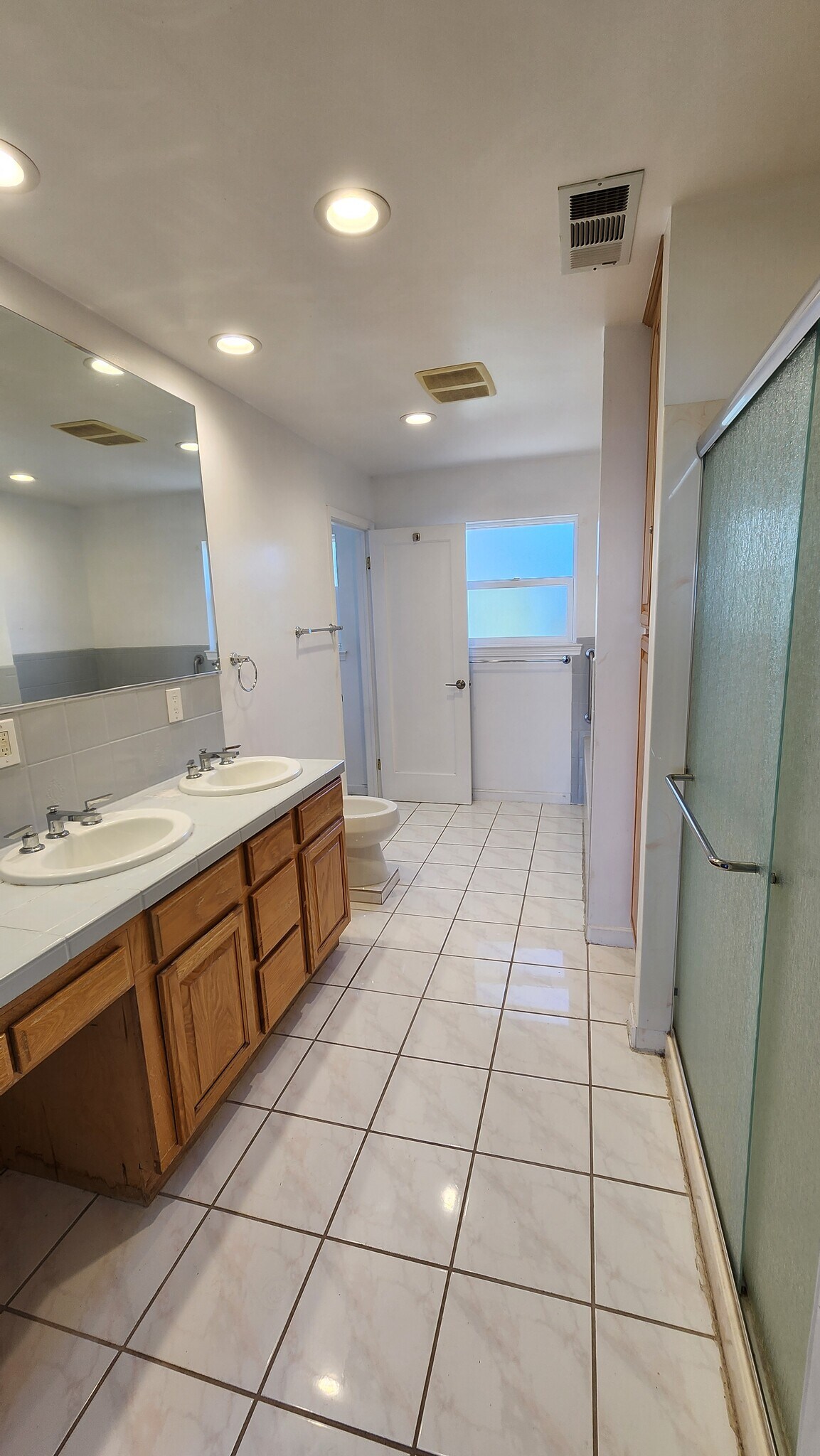 Building Photo - 6558 Simson St