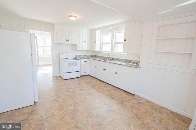 Building Photo - 417 Winder St