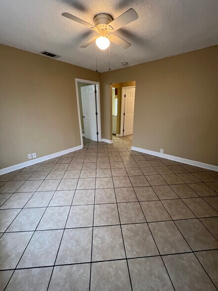 Building Photo - 4335 Clio St