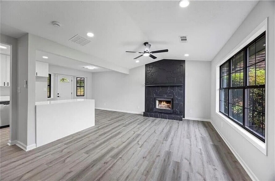 Building Photo - 2246 Hightrail Ct