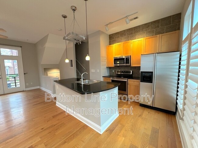 Building Photo - 738 Garden District Dr