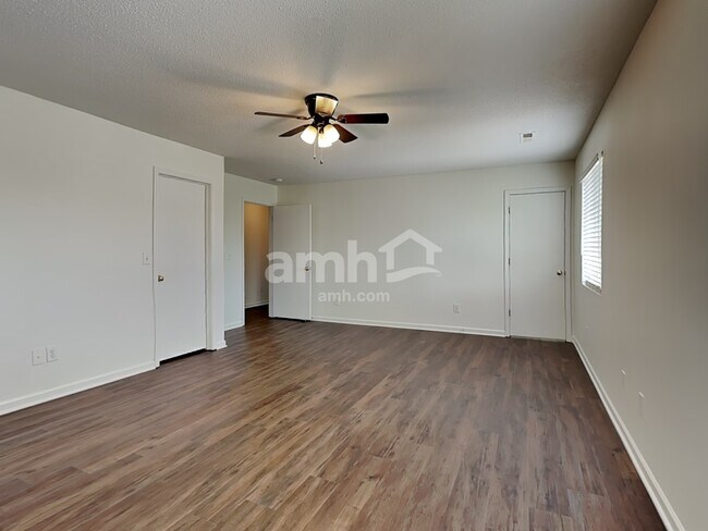 Building Photo - 808 Topsail Dr