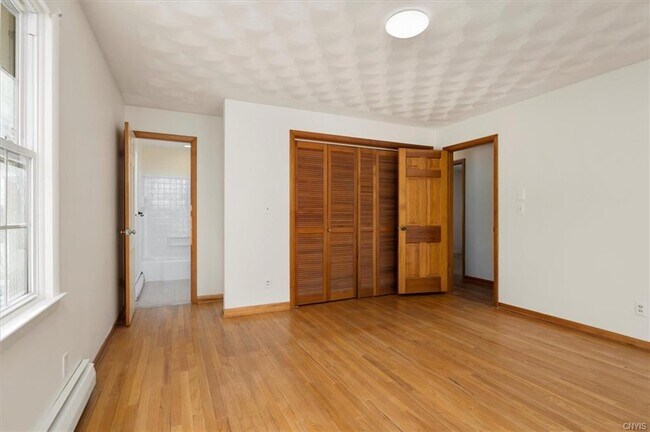 Building Photo - 3806 Harding Rd