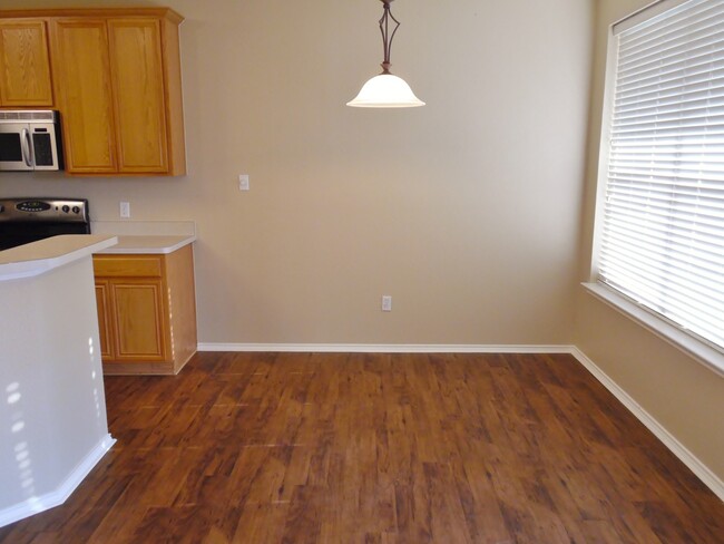 Building Photo - 3 Bedroom in Eagle Mountain-Saginaw Schools