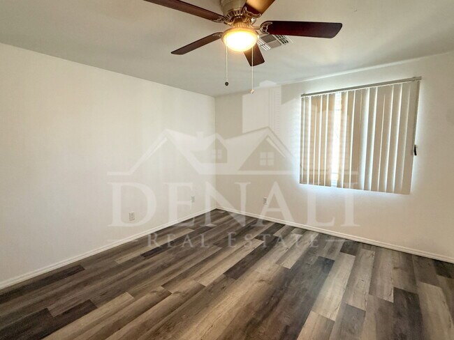 Building Photo - 2027 N 66th Dr