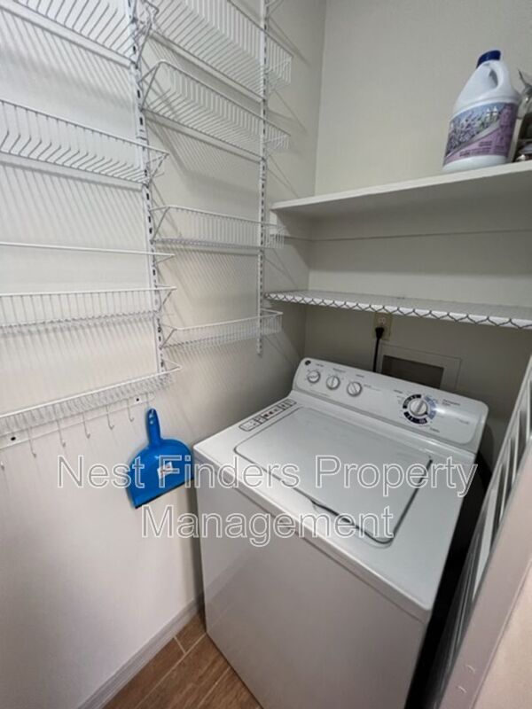 Building Photo - 10200 Belle Rive Blvd