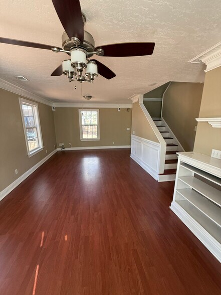 Building Photo - 168 Creekside Manor Rd