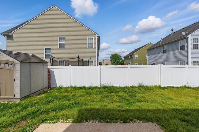 Building Photo - 1023 Snead Dr