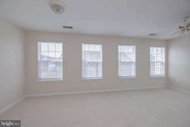 Building Photo - 6144 Cilantro Dr