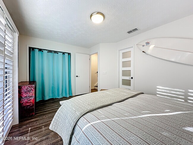 Building Photo - 2009 Seminole Rd