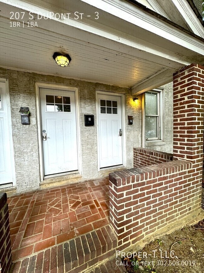 Building Photo - 207 S Dupont St