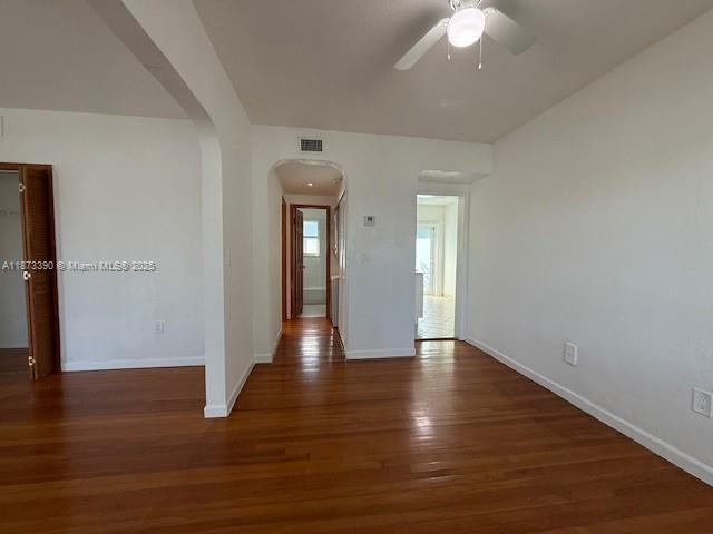 Building Photo - 7207 Bay Dr