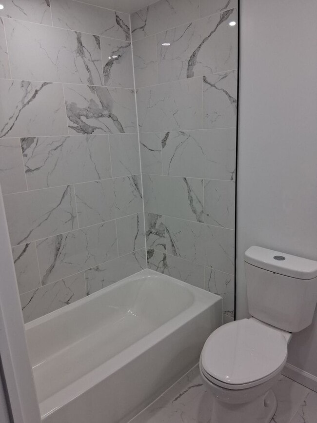 Building Photo - Beautiful Newly Renovated 4 Bedroom Home Now Available in Mantua