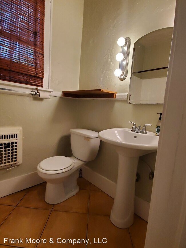 Building Photo - 2 br, 2 bath House - 1323 E. Duffy St