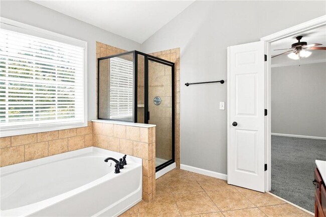 Building Photo - 3847 Lake Sanctuary Way