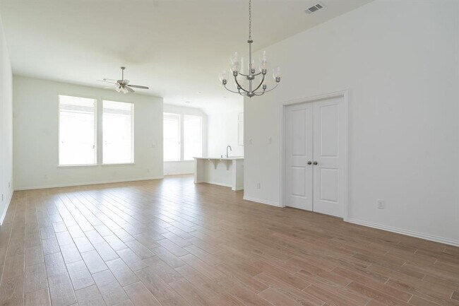 Building Photo - 30423 Agave Cir Ct