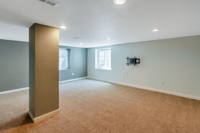 Building Photo - Charming 4 Bedroom 3 Bath in Highlands Ranch!