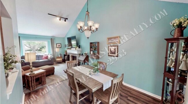 Building Photo - Beautiful Updated 3 Bed 3 Bath Home in Ove...