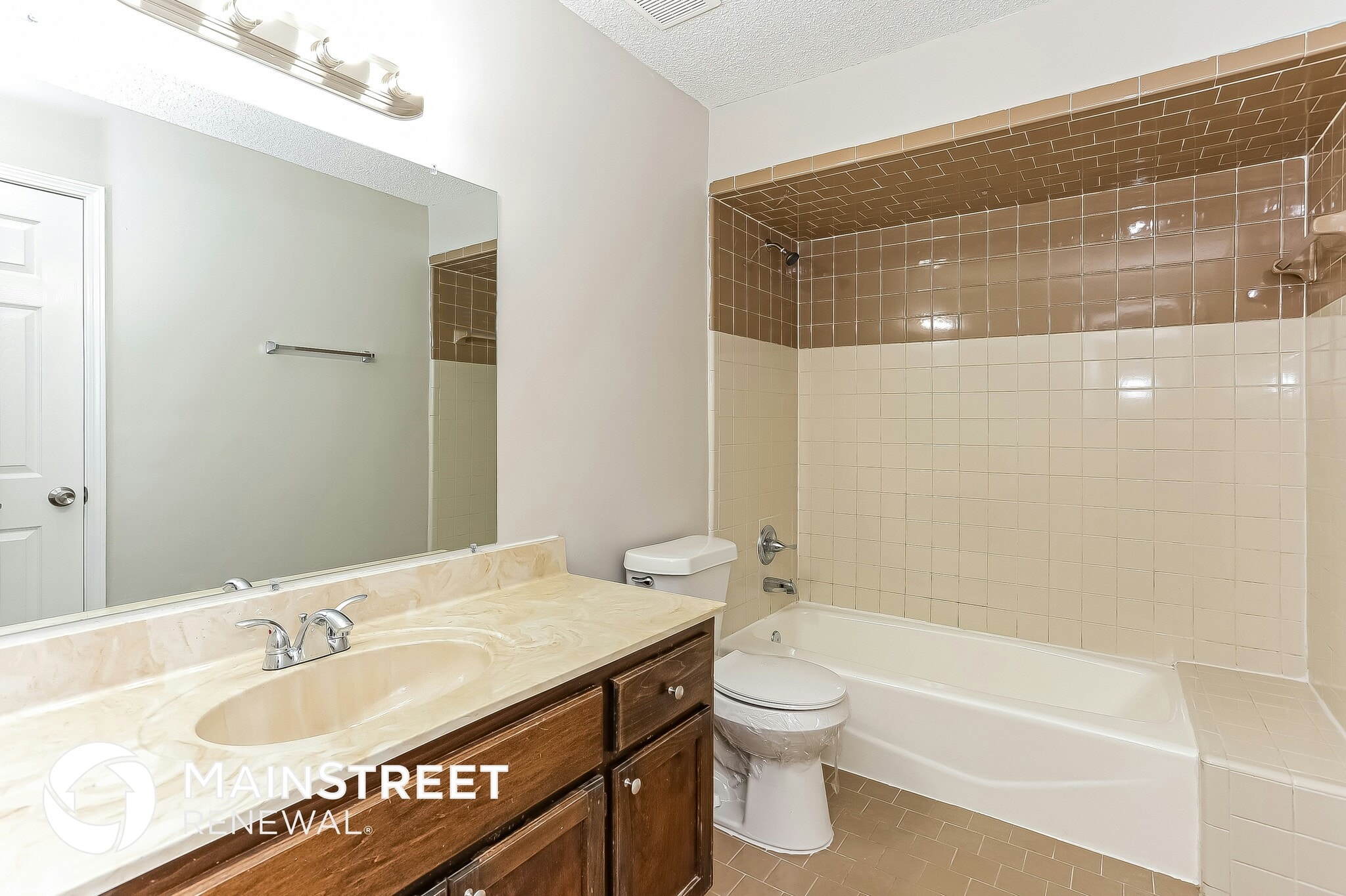 Building Photo - 450 Segovia Dr