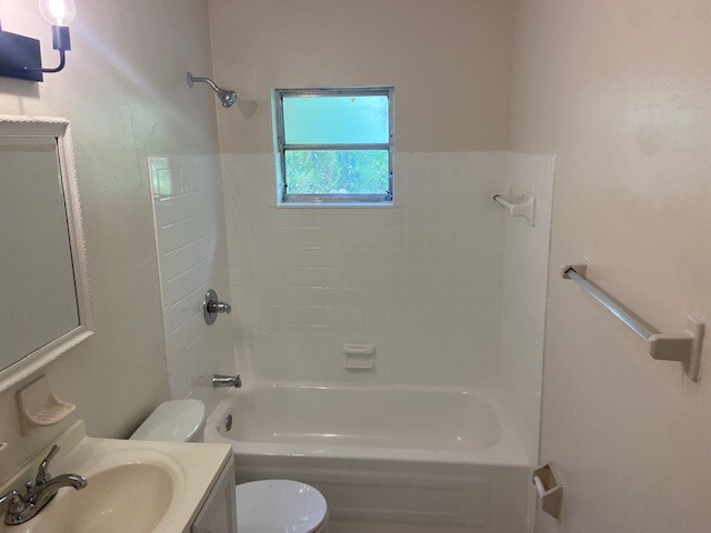 Building Photo - 8420 N Brooks St