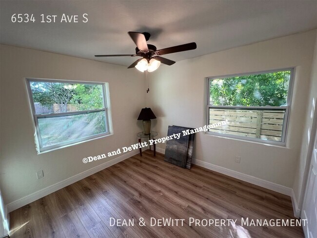 Building Photo - 6534 1st Ave S