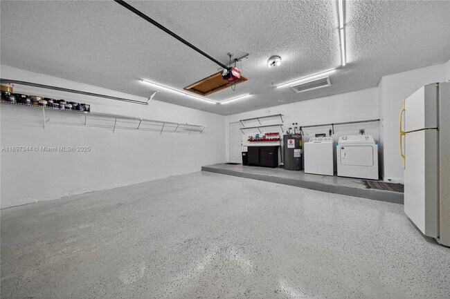 Building Photo - 15140 Bristol Ln