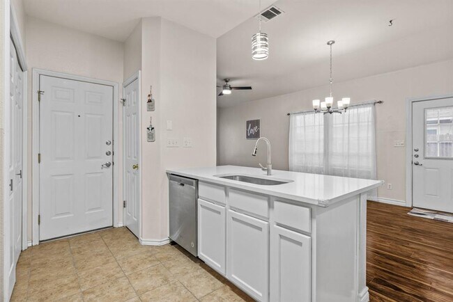 Building Photo - 8703 Weiser Dr