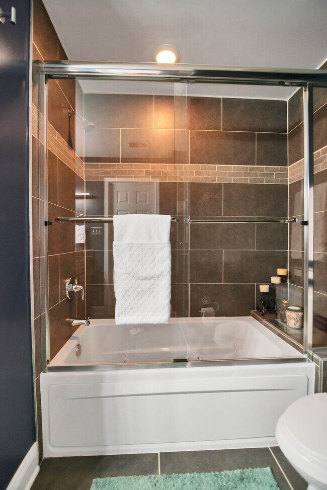 Building Photo - 5213 D St SE