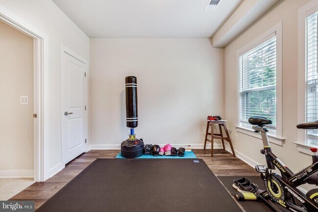 Building Photo - 2335 Water Promenade Ave