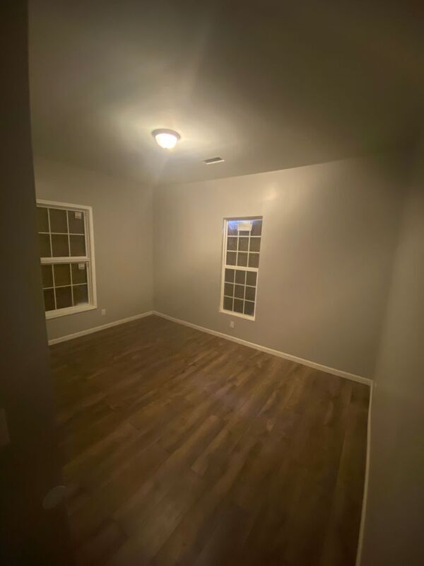 Building Photo - 1318 Glenn St